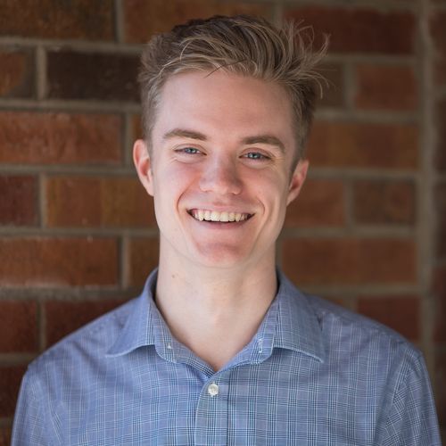 smiling male alumni headshot