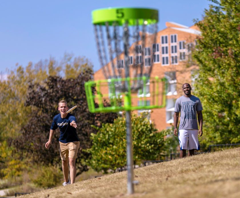 Students-Disc-Golf